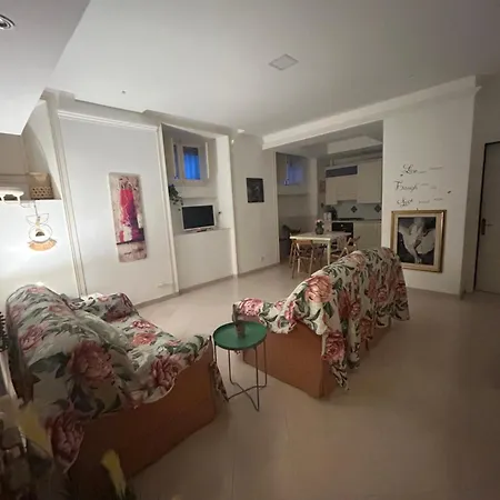 Home In Trastevere Testaccio-3